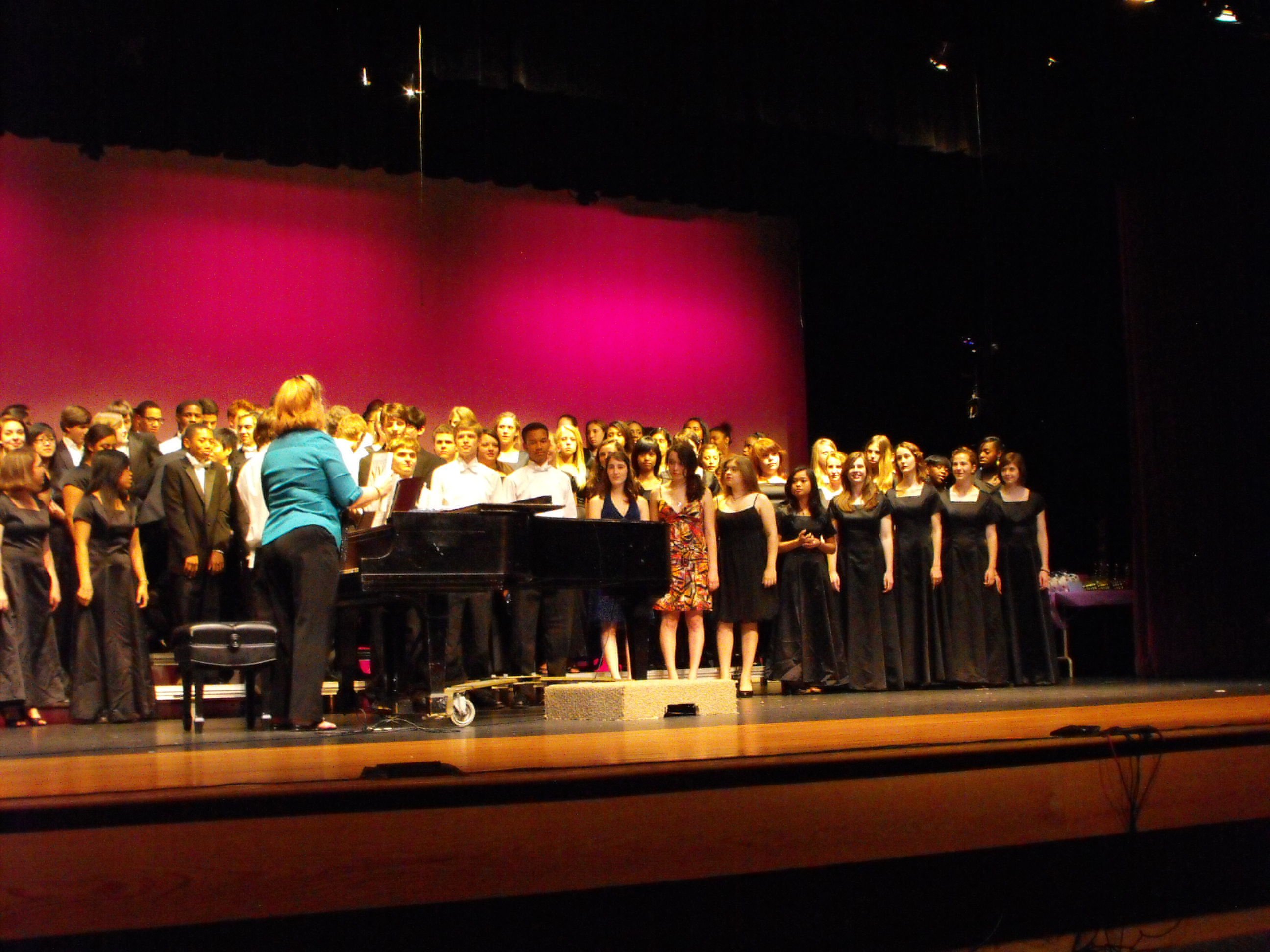 ./2011/Spring Chorus Concert/DSCF0380.JPG
